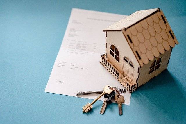 Qui paie les frais de notaire dans une transaction immobilière ?